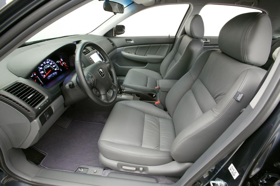  Honda Accord Hybrid America 2005 года  (фото 69 из 69)
